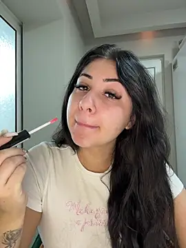 AnaysDivine online show from November 2, 2025, 7:33 am