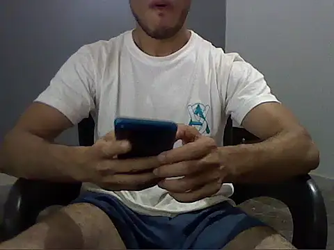 Snapshot of ahmedluxor1 chatting on October 22, 2025, 11:48 pm ahmedluxor1 online show from October 22, 2025, 11:48 pm