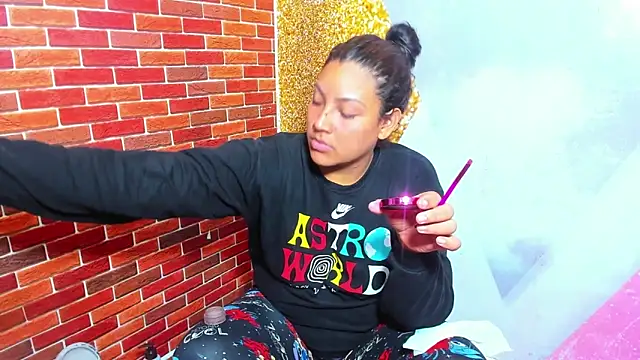 Snapshot of sweet_sexy_bitch42 chatting on October 25, 2025, 3:25 am sweet sexy bitch42 online show from October 25, 2025, 3:25 am