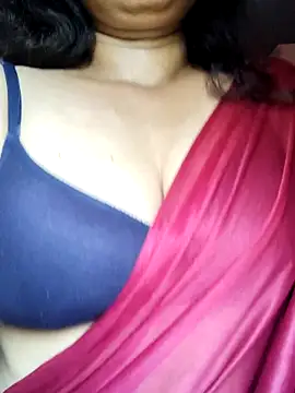 Snapshot of SoftButDeadly0 chatting on October 10, 2025, 10:14 am SoftButDeadly0 online show from October 10, 2025, 10:14 am