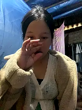 O o UwU o O online show from November 3, 2025, 2:46 am