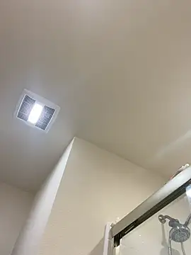 brileysmith0 online show from March 20, 2026, 2:11 pm