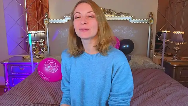 Katherine Loveau online show from September 26, 2025, 11:47 am