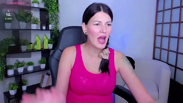 Snapshot of O1d_Lady chatting on October 10, 2025, 8:57 am O1d Lady online show from October 10, 2025, 8:57 am