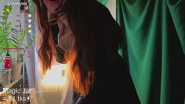 HoneyLem0n online show from October 5, 2025, 5:06 am