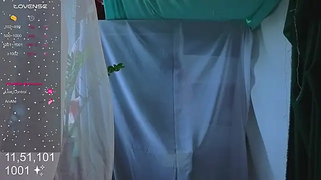 HoneyLem0n online show from October 23, 2025, 4:34 am