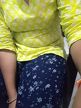 Snapshot of mahakumari12 chatting on October 9, 2025, 12:36 pm mahakumari12 online show from October 9, 2025, 12:36 pm