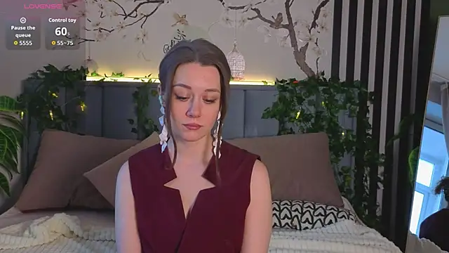 SkyHelen online show from February 5, 2026, 4:06 am