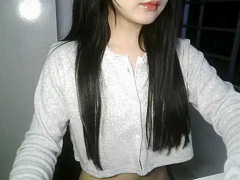 Snapshot of Annabelle-e chatting on November 4, 2025, 4:39 pm Annabelle-e online show from November 4, 2025, 4:39 pm