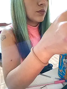 euahotmarii20 online show from November 5, 2025, 3:17 am