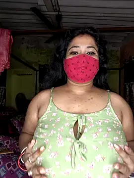 Smile-quien online show from December 5, 2025, 6:44 am