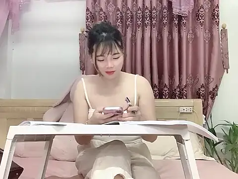 Pony898 online show from November 13, 2025, 4:17 pm