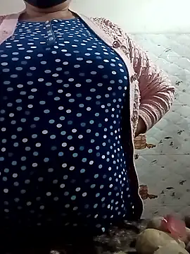 Rakhi sawant143 online show from January 16, 2026, 2:26 am