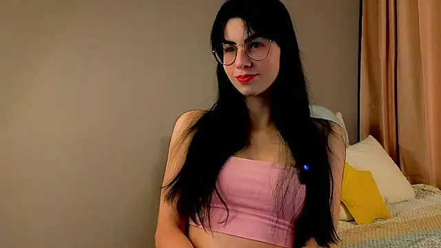 ArlineJanik online show from October 6, 2025, 11:18 am