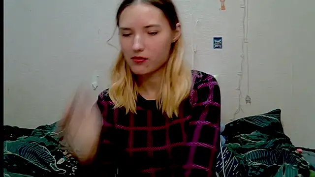  kikiclark   online show from October 5, 2025, 9:13 pm