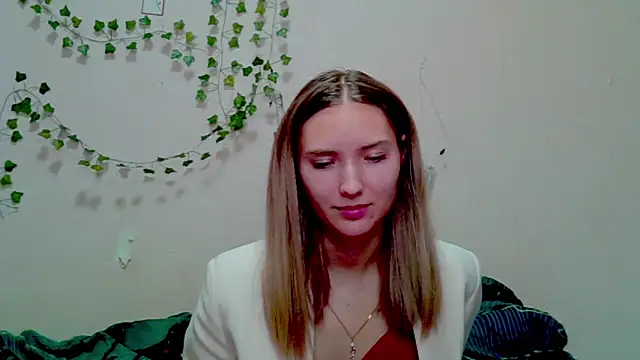  kikiclark   online show from November 21, 2025, 10:19 pm