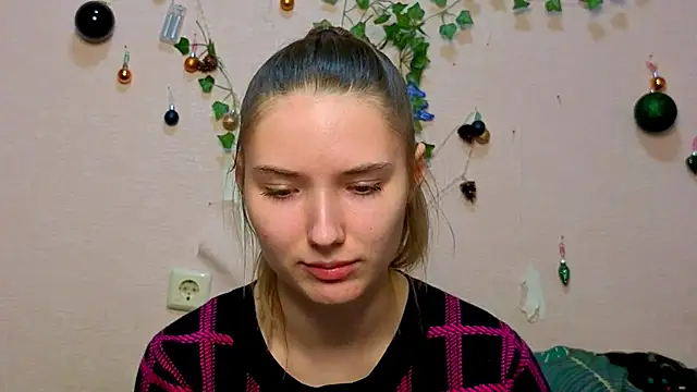  kikiclark   online show from February 5, 2026, 8:57 pm