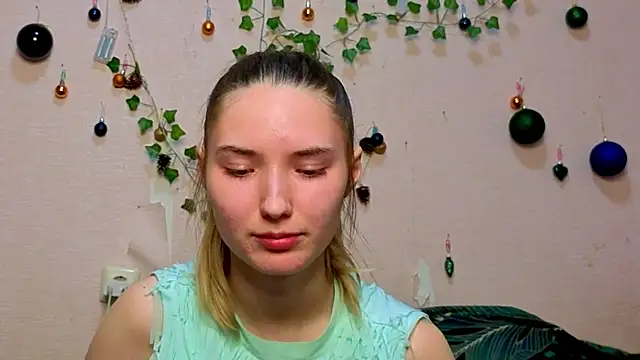  kikiclark   online show from February 15, 2026, 9:00 pm