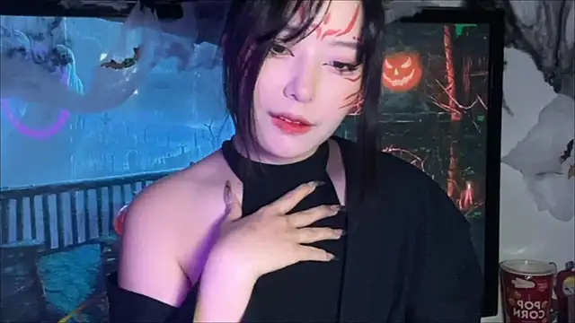 WonderMira online show from October 30, 2025, 1:34 pm