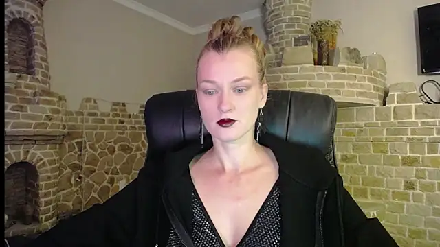 MysticVenus  online show from September 29, 2025, 6:40 am