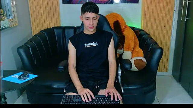 Snapshot of Kygo_Williams chatting on September 27, 2025, 10:04 pm Kygo Williams online show from September 27, 2025, 10:04 pm