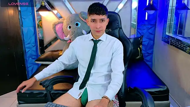 Snapshot of Kygo_Williams chatting on October 15, 2025, 7:19 am Kygo Williams online show from October 15, 2025, 7:19 am