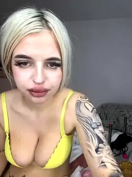 Steffi Snowbunny online show from October 8, 2025, 7:33 pm