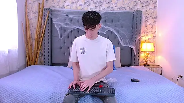 Luke Carter online show from October 9, 2025, 1:09 pm