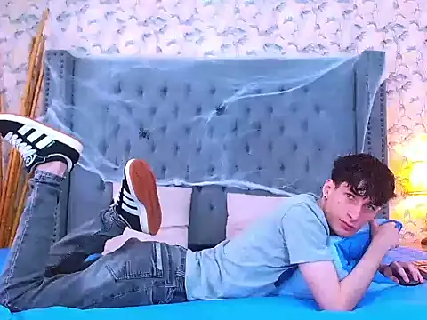 Luke Carter online show from October 23, 2025, 1:10 pm