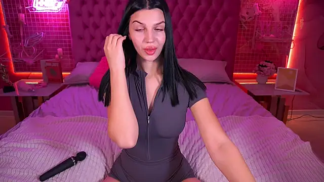 KamillaVibes online show from November 11, 2025, 8:53 pm