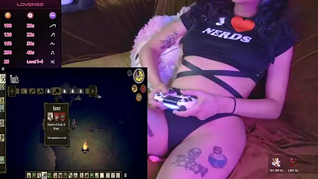 mmmminaDarling online show from May 21, 2026, 8:49 pm