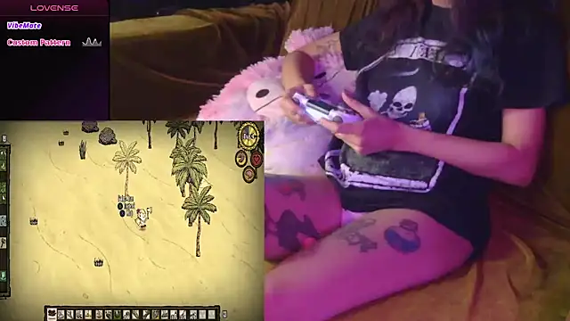 mmmminaDarling online show from May 26, 2026, 1:01 am