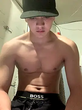 Snapshot of boyhot-_- chatting on September 21, 2025, 3:08 am boyhot- - online show from September 21, 2025, 3:08 am