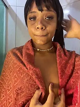 Snapshot of SereiaHott chatting on November 10, 2025, 9:03 pm SereiaHott online show from November 10, 2025, 9:03 pm