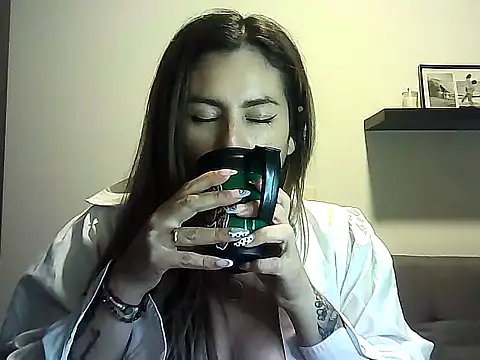 Valery  Rouse  online show from April 21, 2026, 2:51 am