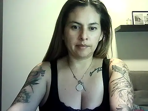 Valery  Rouse  online show from April 22, 2026, 10:55 pm