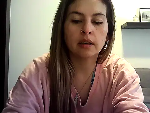 Valery  Rouse  online show from April 23, 2026, 12:29 pm