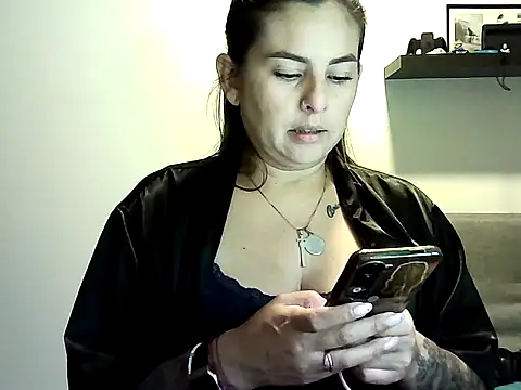 Valery  Rouse  online show from May 25, 2026, 11:44 pm