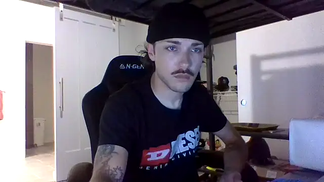 Snapshot of Jbenz420 chatting on June 18, 2026, 9:52 pm Jbenz420 online show from June 18, 2026, 9:52 pm