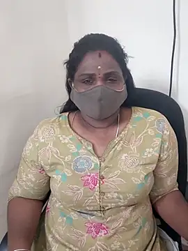 Snapshot of Tamil_Kavitha10 chatting on October 10, 2025, 12:04 pm Tamil Kavitha10 online show from October 10, 2025, 12:04 pm