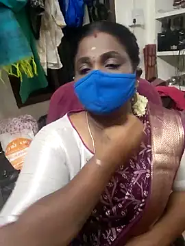 Snapshot of Tamil_Kavitha10 chatting on November 7, 2025, 5:35 pm Tamil Kavitha10 online show from November 7, 2025, 5:35 pm