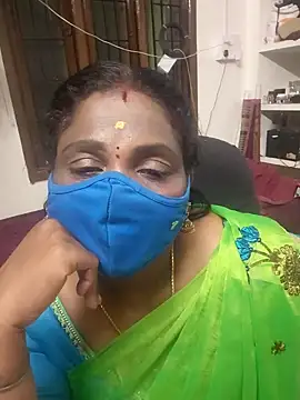 Snapshot of Tamil_Kavitha10 chatting on November 10, 2025, 4:39 pm Tamil Kavitha10 online show from November 10, 2025, 4:39 pm