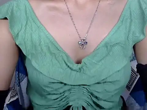 Snapshot of Riva_arora01 chatting on October 25, 2025, 11:40 am Riva arora01 online show from October 25, 2025, 11:40 am