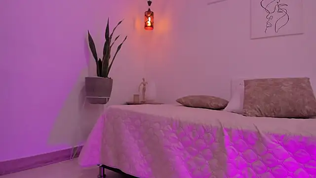 kaylajhonnes6 online show from November 5, 2025, 1:11 pm