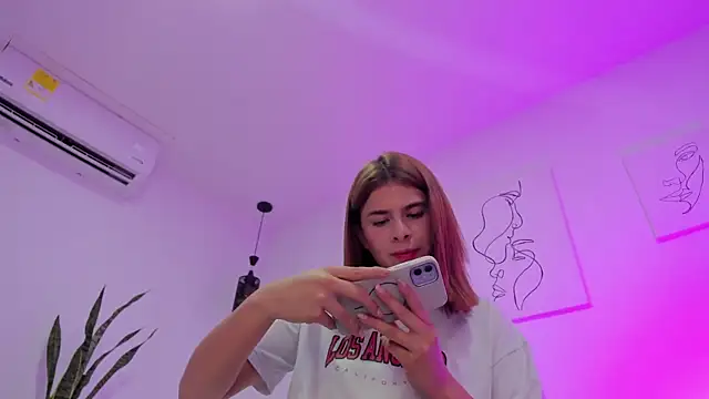 kaylajhonnes6 online show from November 10, 2025, 7:13 pm