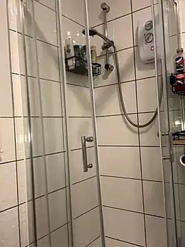 Snapshot of CheekyChelseaX chatting on October 27, 2025, 7:18 pm CheekyChelseaX online show from October 27, 2025, 7:18 pm