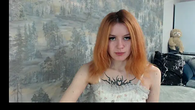   Elina   online show from October 7, 2025, 7:27 am