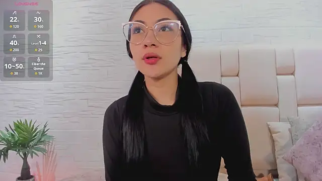 aylin rousse online show from November 20, 2025, 11:32 am