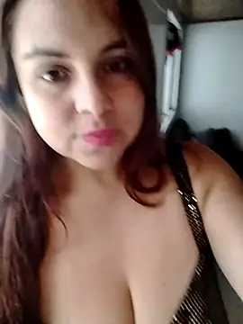 Snapshot of CARITOMIO chatting on February 16, 2026, 8:27 pm CARITOMIO online show from February 16, 2026, 8:27 pm