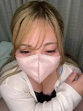 Snapshot of Chua-chan chatting on October 4, 2025, 3:54 pm Chua-chan online show from October 4, 2025, 3:54 pm